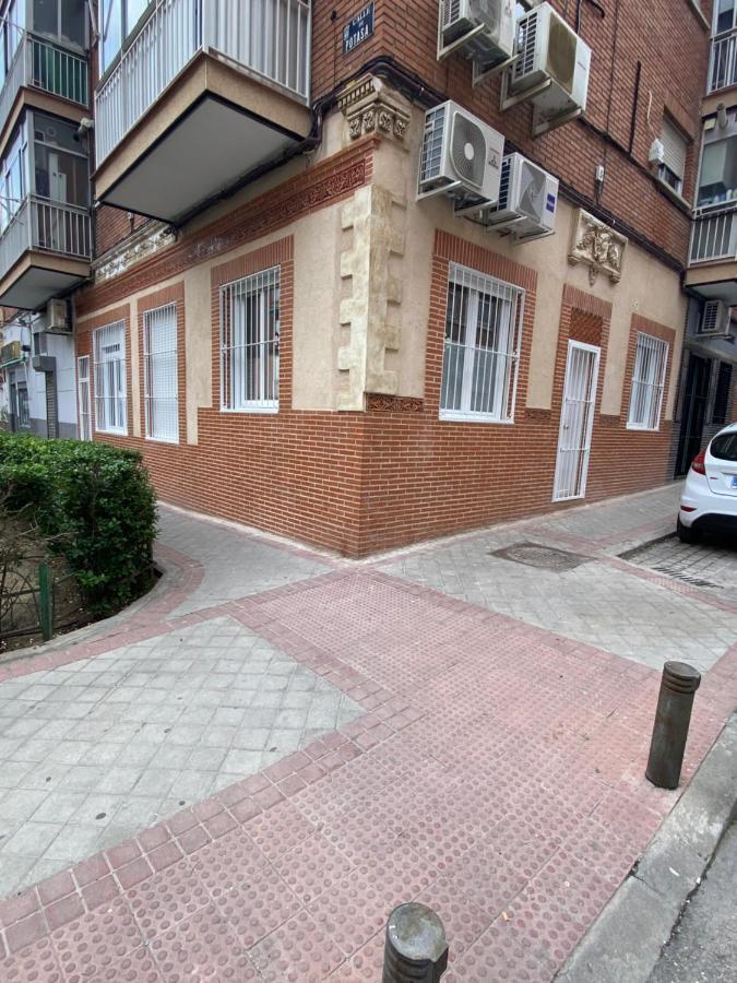 Piramides Apartment Мадрид Екстериор снимка